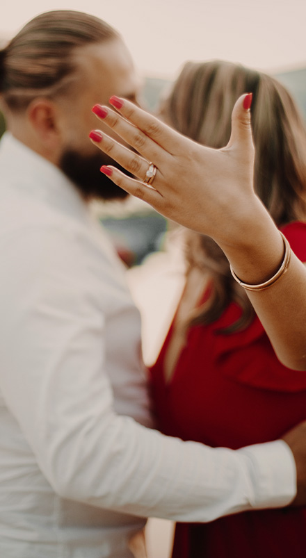 Verlobungsring bei der Hochzeit